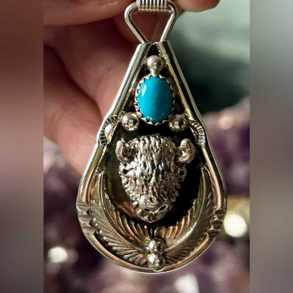 NWT Navajo Handmade Buffalo pendant Kingman turquoise sterling